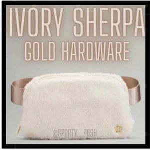 NWT OG GOLD hardware Light Ivory Sherpa OG Fleece Everywhere Belt Bag